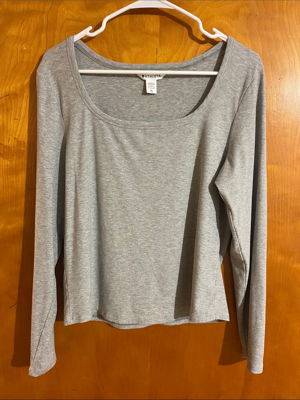Athleta Light Gray Scoop Neck Long Sleeve Tee